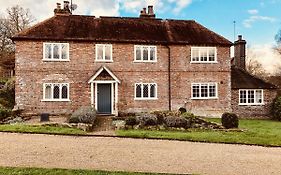 The Dorset Arms Pub & Cottage Rooms